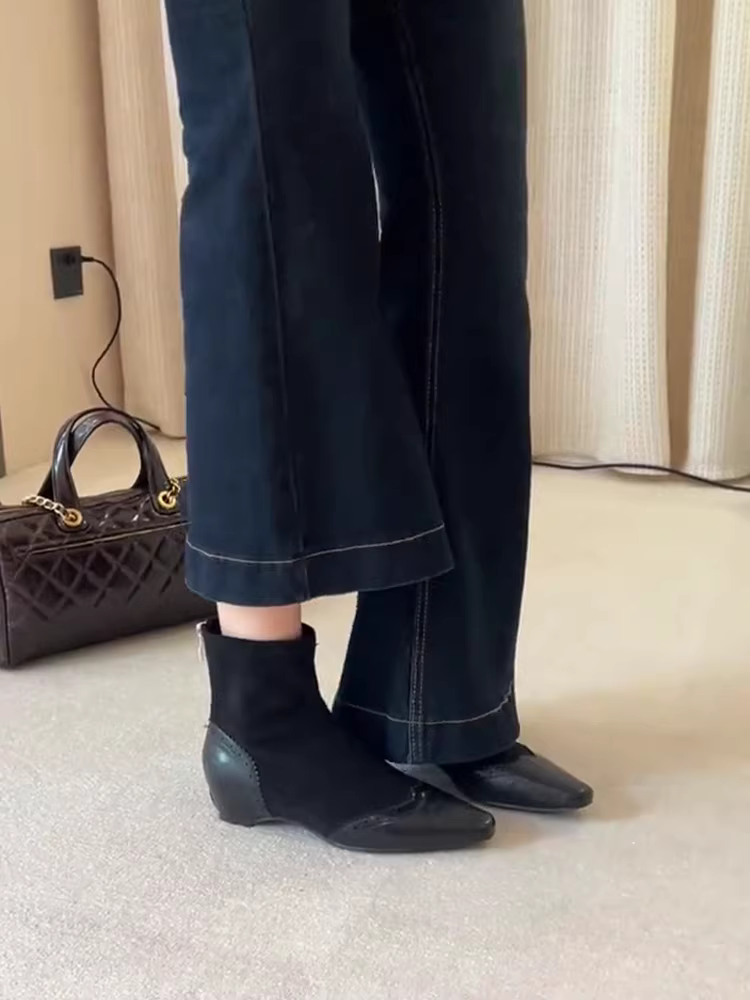 Phiên bản da bò ~ Giày bốt ngắn có khóa kéo phía sau bằng da lộn có tác dụng giảm béo dành cho nữ với chiều cao ẩn tăng, giày bốt thon gọn có dây thun mũi vuông kiểu brogue