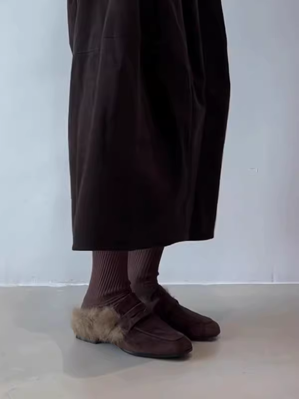 Phiên bản da bò ~ Giày lười mũi vuông kiểu dáng mới mùa thu đông Melard dành cho nữ, giày lông nhung sang trọng