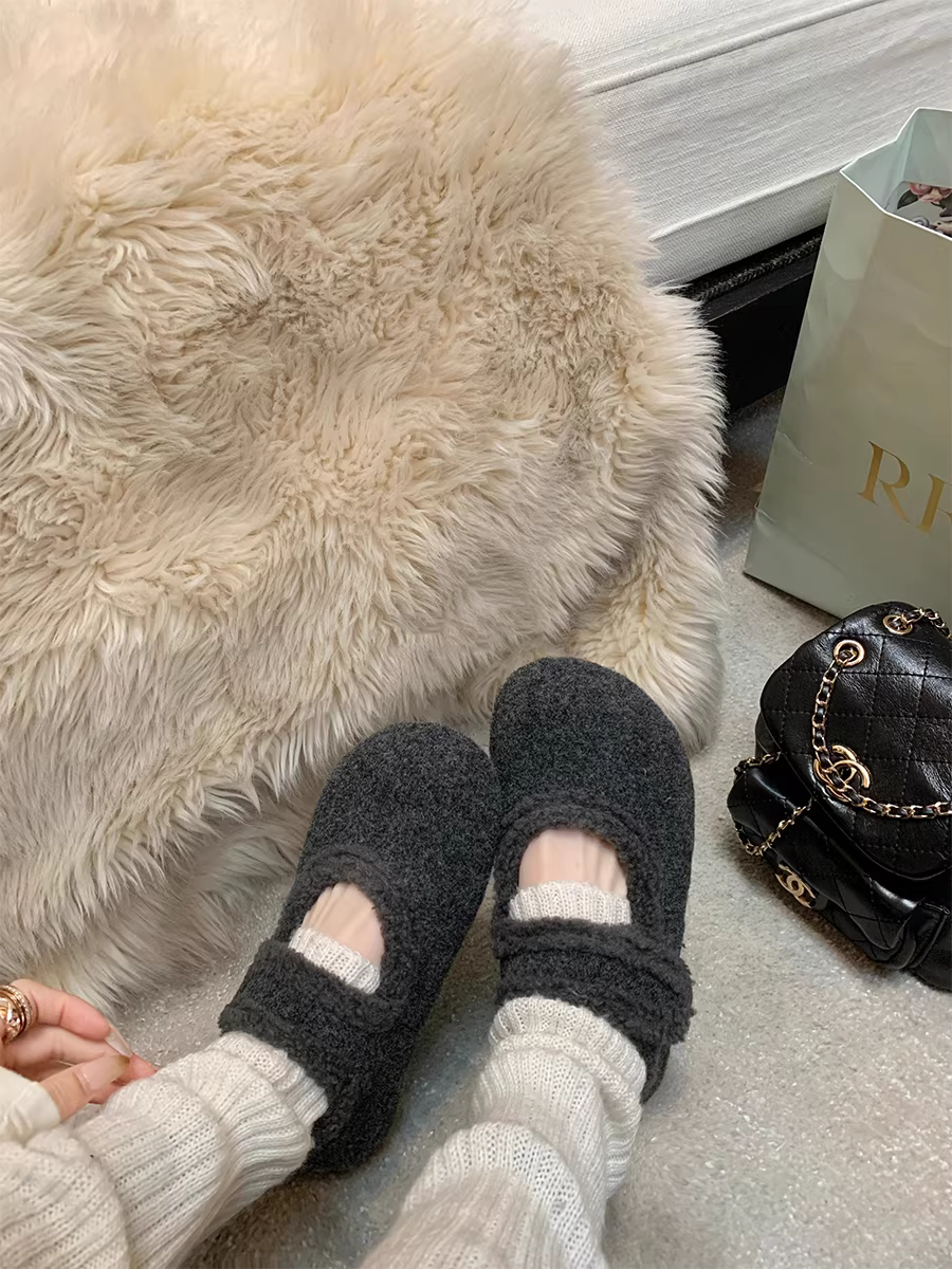 Giày Mary Jane lông cừu có khóa dán tăng chiều cao bên trong dành cho nữ, giày đế dày mùa đông bằng vải nhung mềm đa năng.