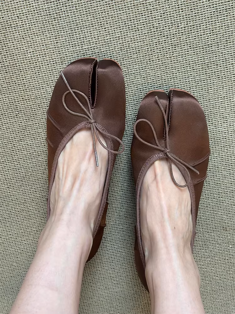 Phiên bản da cừu ~ Giày đế bằng kiểu Pháp cổ điển có nơ xẻ mũi dành cho nữ, giày đế bằng kiểu múa ba lê đơn giản và thanh lịch để đi làm