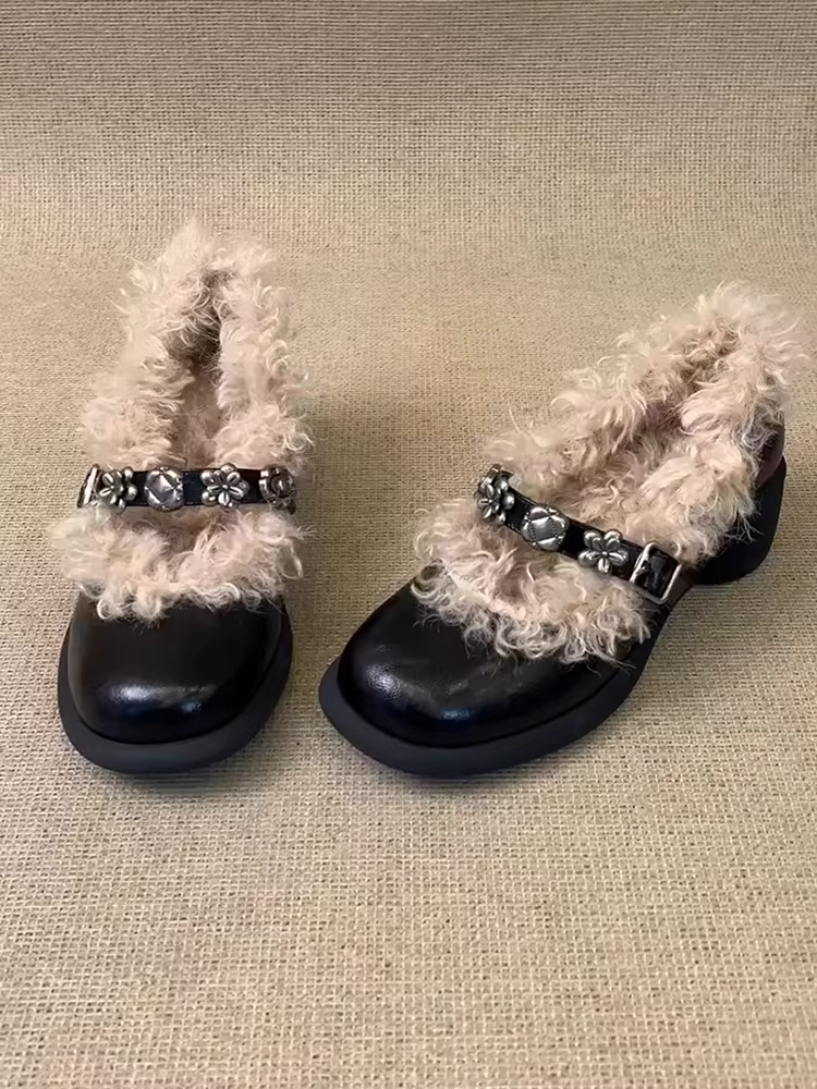 Phiên bản da cừu ~ Giày Mary Jane nữ bằng da thật, quai len cừu đính đinh tán, miệng giày nông, gót dày, kiểu dáng cổ điển, độc đáo.