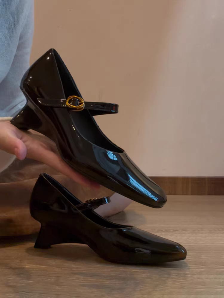 Phiên bản da cừu ~ Giày Mary Jane màu hổ phách mới dành cho nữ, quai đơn, gót wedge, mũi vuông, giày da nhỏ, giày cao gót da thật