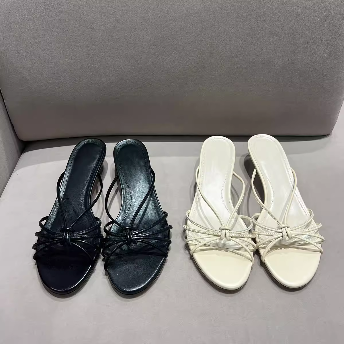 Phiên bản da cừu ~ Giày sandal kiểu La Mã hở mũi kiểu Pháp ngọt ngào dành cho nữ, mặc ngoài trời mùa hè, dây đeo mỏng, dép xỏ ngón thanh lịch