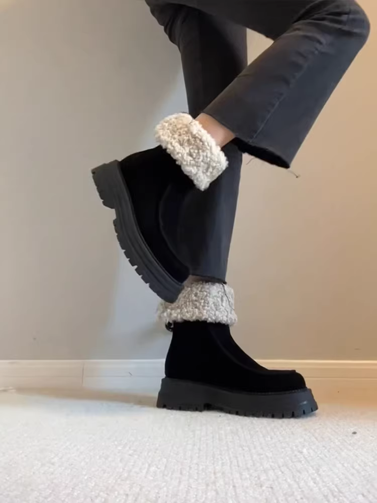 Phiên bản da bò ~ Giày bốt đi tuyết đế dày bằng da lộn dành cho nữ, len cừu cổ điển, khóa kéo phía sau, lót lông cừu, bốt cotton cỡ lớn ấm áp ở vùng Đông Bắc