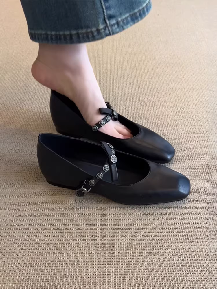 Phiên bản da cừu ~ Giày Mary Jane đế vuông kiểu cổ điển có dây đeo kim loại tăng chiều cao dành cho nữ