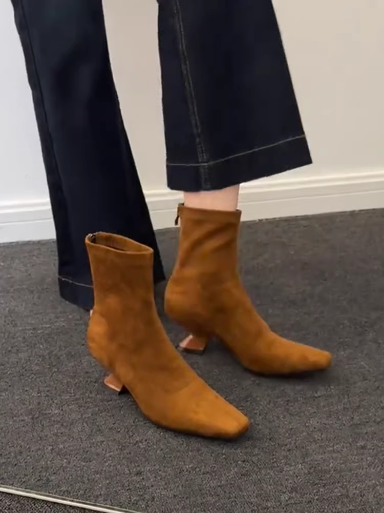 Giày bốt nữ da lộn kiểu cổ điển, mũi vuông, khóa kéo sau, gót wedge, kiểu dáng đơn giản, thanh lịch, thời trang, cổ ngắn.
