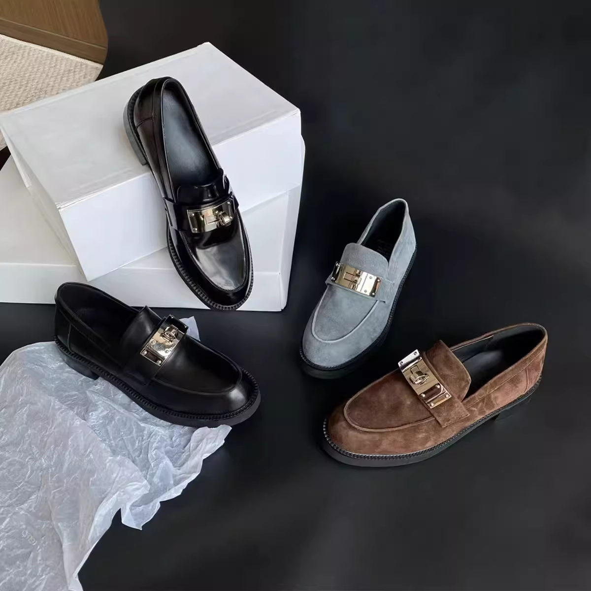 Phiên bản da cừu ~ Giày lười đa năng có khóa kim loại phong cách Anh dành cho nữ, mũi tròn, gót dày, giày da thật kiểu lười.