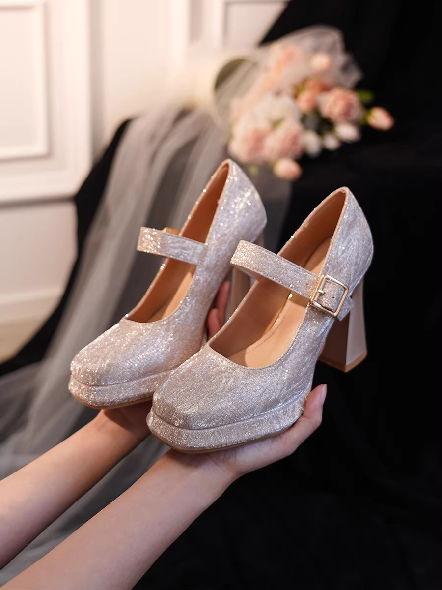 Pear Little Seven~ Giày cưới kiểu Pháp màu sâm panh dành cho nữ, giày phù dâu, giày cao gót Mary Jane có quai đơn, giày đế bệt gót thô.