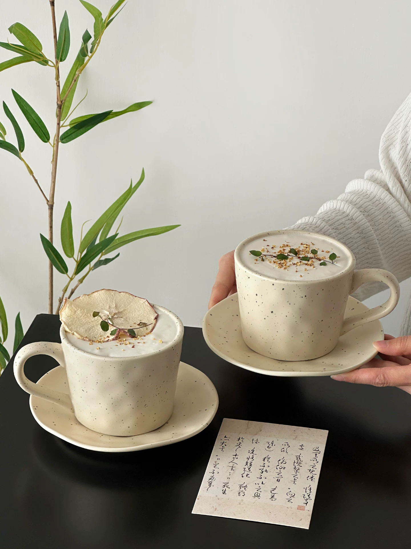 Bộ cốc và đĩa uống cà phê cổ điển, cốc nước thẩm mỹ cao, cốc uống nước độc đáo và đẹp mắt, cốc latte, cốc nghệ thuật latte.