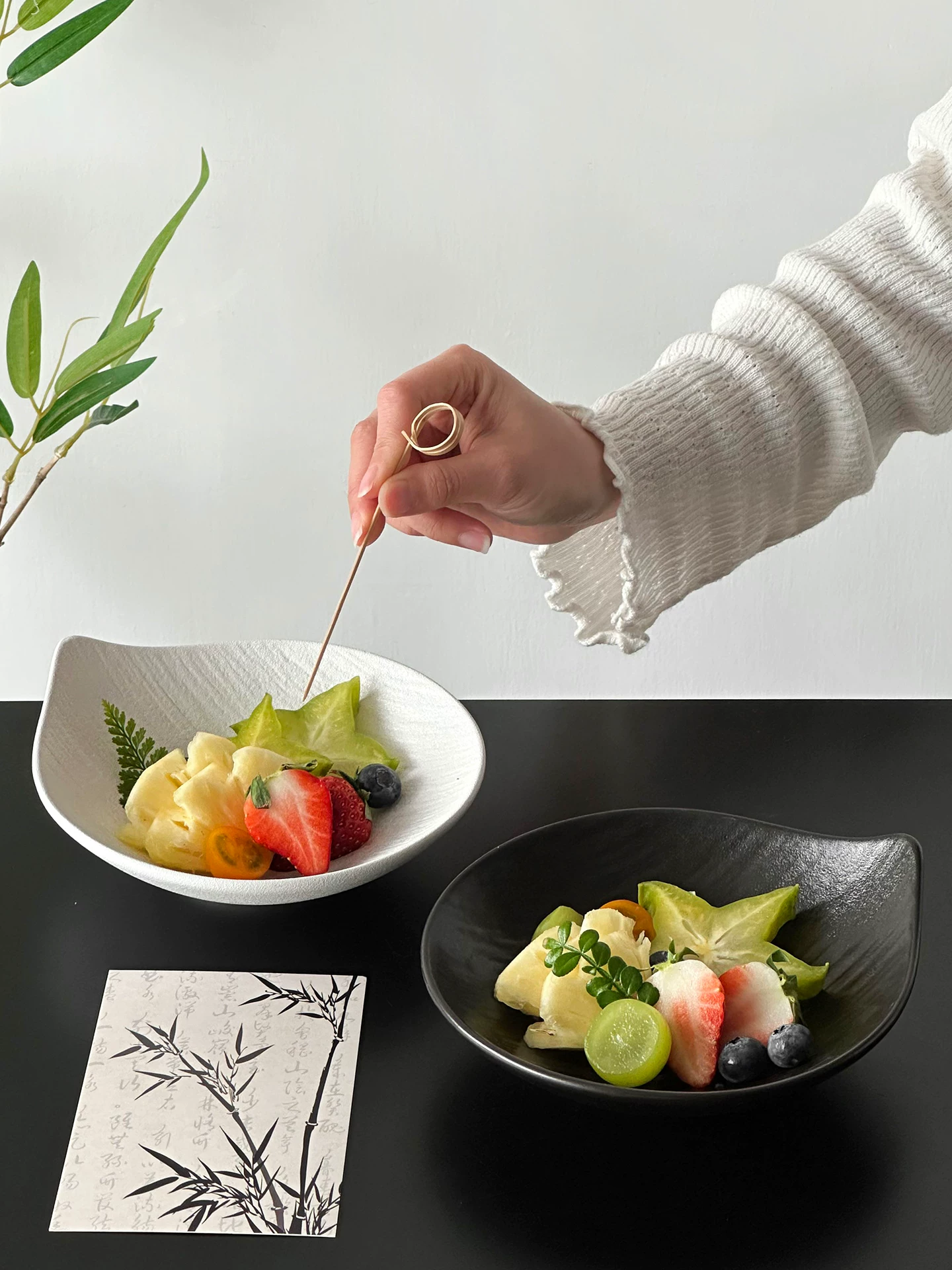 Đĩa sứ đơn giản, đĩa tráng miệng hình giọt nước, đĩa ăn nhẹ trà chiều tinh tế, đĩa trái cây sang trọng, đĩa trái cây bằng sứ