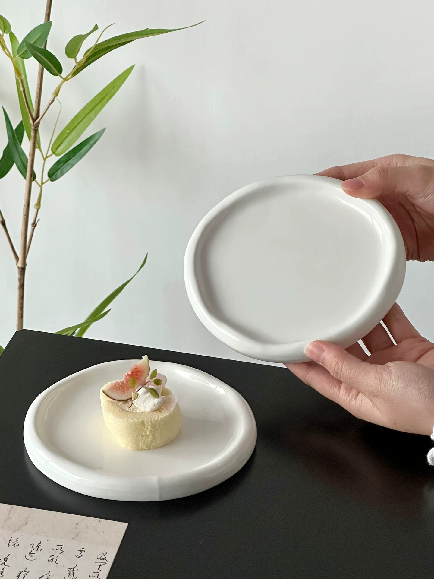 Đĩa sứ đơn giản, đĩa màu trơn, đĩa tráng miệng cao cấp dùng cho trà chiều, đĩa bánh ngọt, đĩa nhỏ tinh tế.