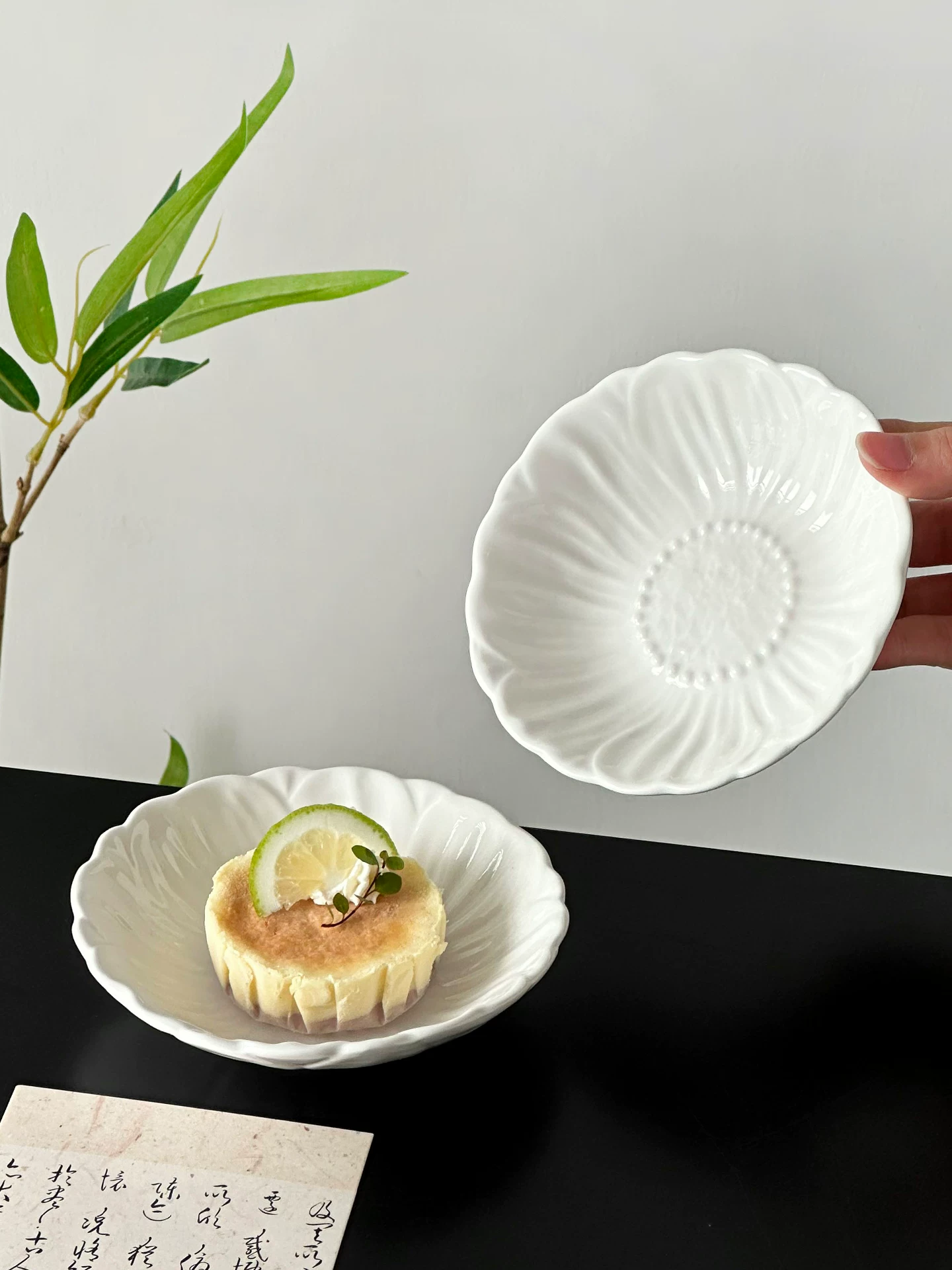 Đĩa bánh ngọt kiểu Trung Quốc cổ điển, đĩa trà hình hoa, đĩa tráng miệng cao cấp và đẹp mắt, đĩa sứ, đĩa nhỏ tinh tế.
