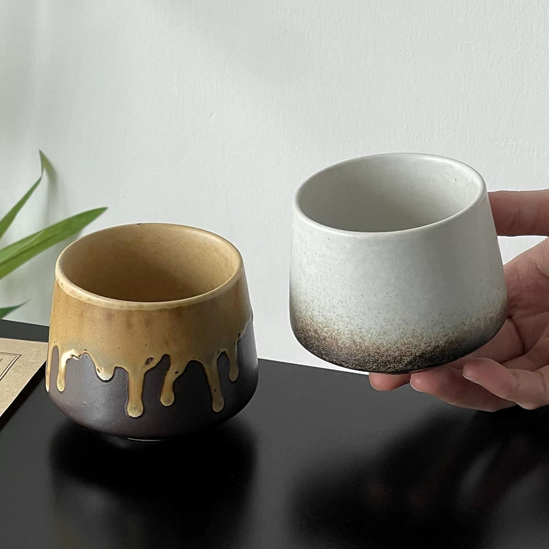 Bộ cốc gốm sứ cổ điển kiểu Nhật, cốc gốm mộc mạc nung lò, cốc cà phê, cốc latte, cốc uống nước bằng gốm, khay, đĩa gỗ.