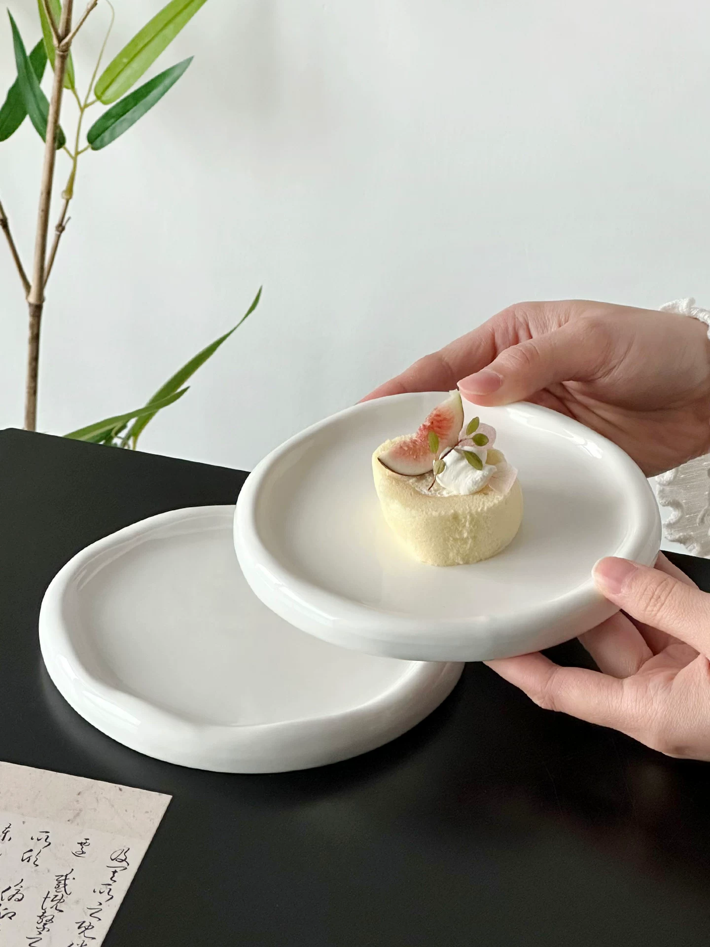 Đĩa sứ đơn giản, đĩa màu trơn, đĩa tráng miệng cao cấp dùng cho trà chiều, đĩa bánh ngọt, đĩa nhỏ tinh tế.