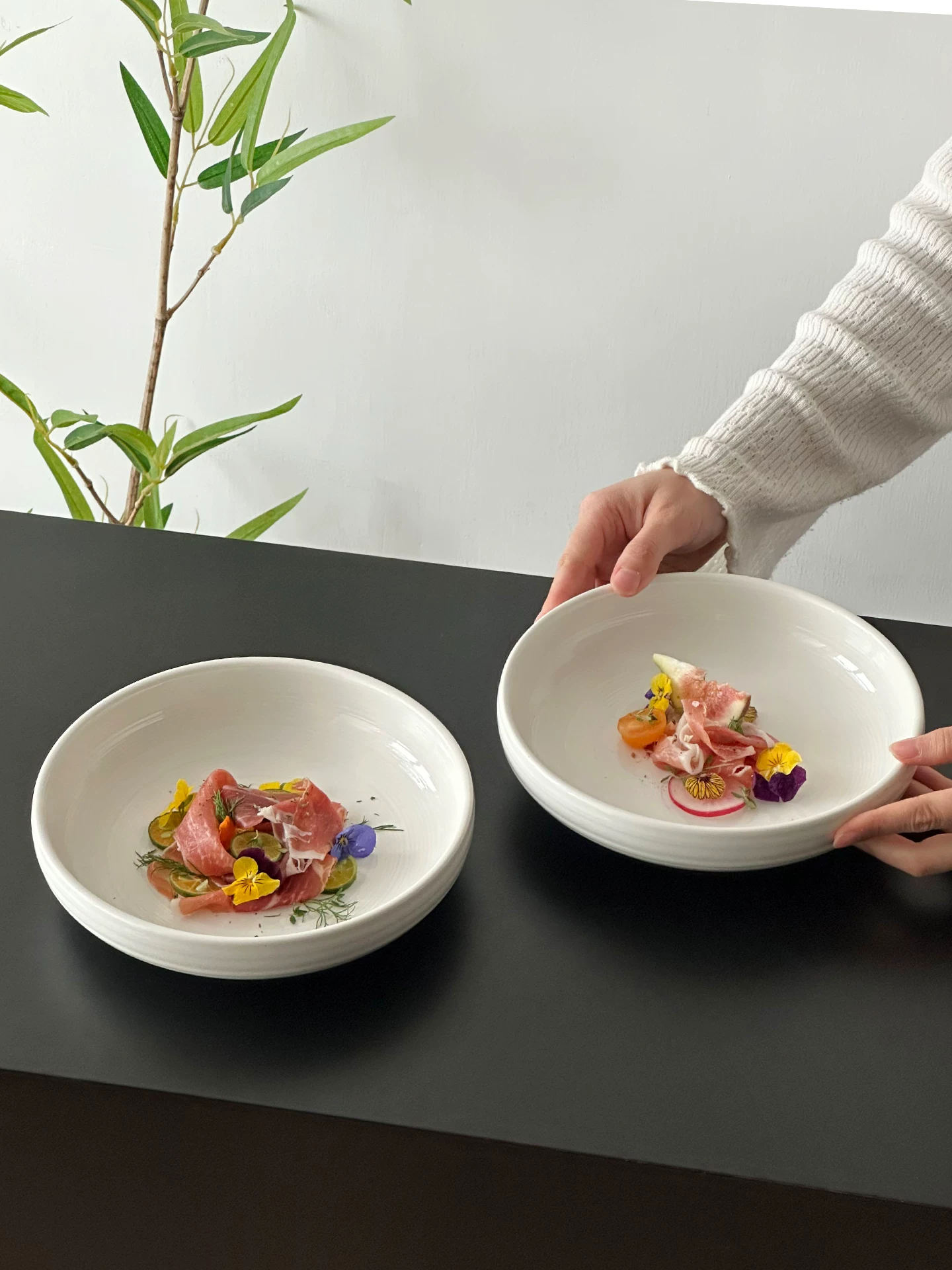 Đĩa sứ cao cấp, đĩa sâu lòng, bộ đồ ăn sáng tạo và trang trọng, đặc biệt là những đĩa ăn đẹp mắt, đĩa màu trắng, đĩa đựng mì Ý.