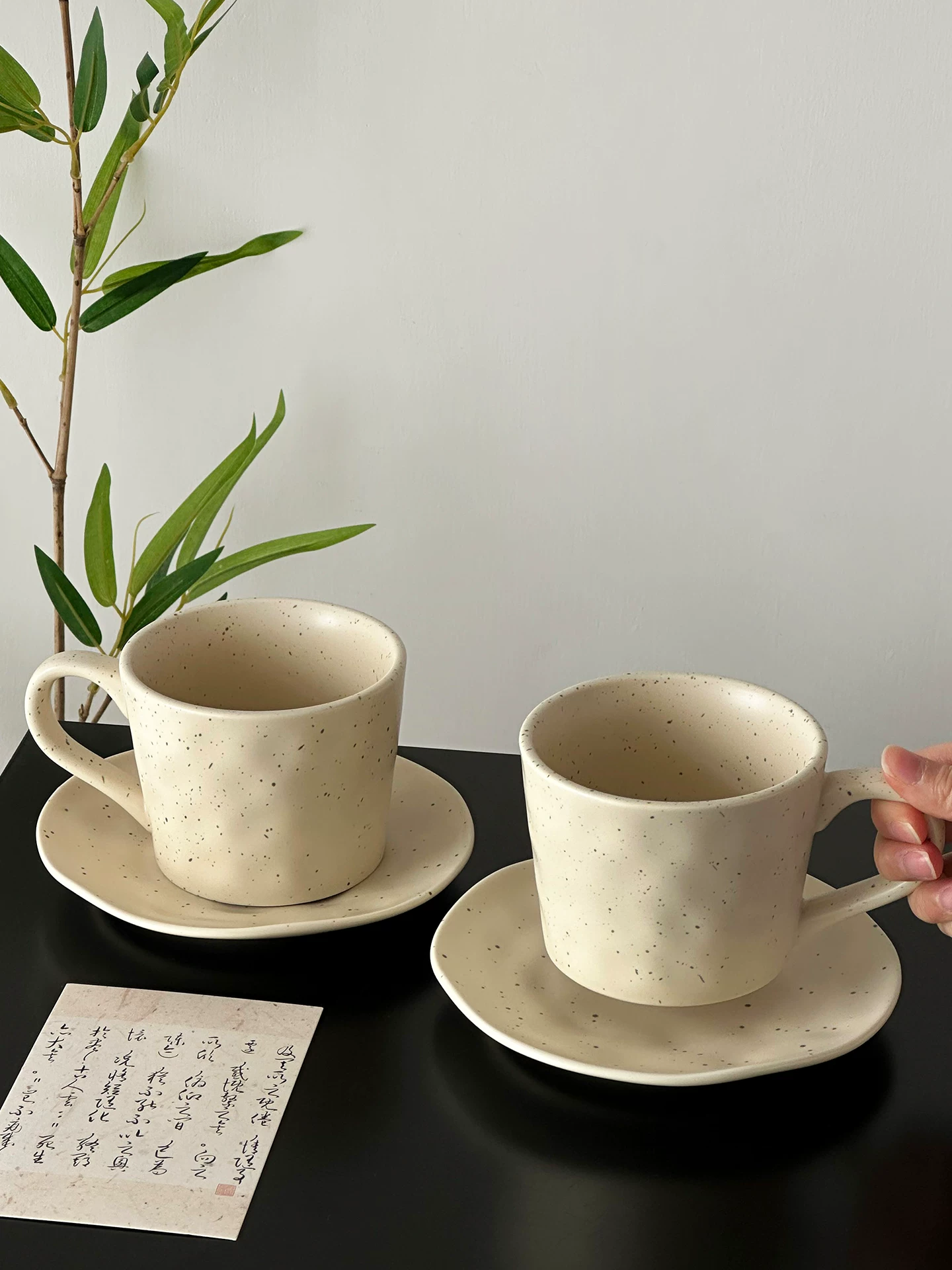 Bộ cốc và đĩa uống cà phê cổ điển, cốc nước thẩm mỹ cao, cốc uống nước độc đáo và đẹp mắt, cốc latte, cốc nghệ thuật latte.