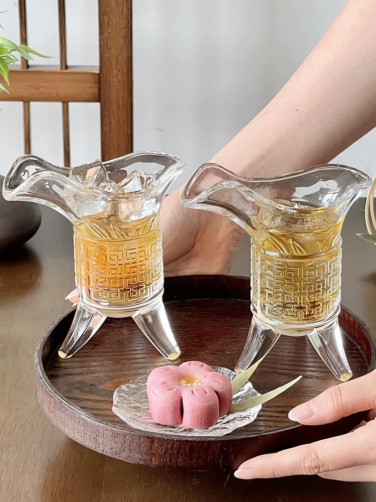 Cốc thủy tinh kiểu Trung Quốc mới dành cho trà ủ lạnh, cốc hoàng gia sáng tạo, cốc ba chân kiểu cổ điển dùng cho trà ủ lạnh.