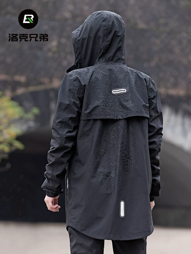 Áo mưa kéo dài dành cho nam và nữ đi xe đạp, xe điện, đi xe máy của Rock Brothers được phủ nhiều lớp chống thấm nước và gió