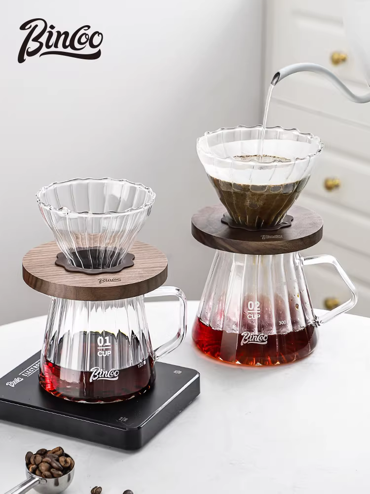 Bộ dụng cụ pha cà phê thủ công Bincoo gồm cốc lọc V60, bình lọc, phễu lọc, ấm pha cà phê.