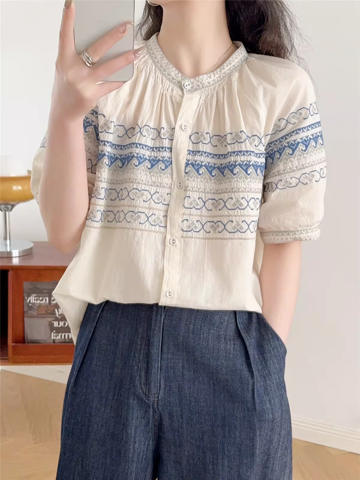 Áo sơ mi cotton thêu nặng mùa hè 2025 Dream Box, cổ đứng, tay ngắn, dáng rộng, phong cách dân tộc, dành cho nữ