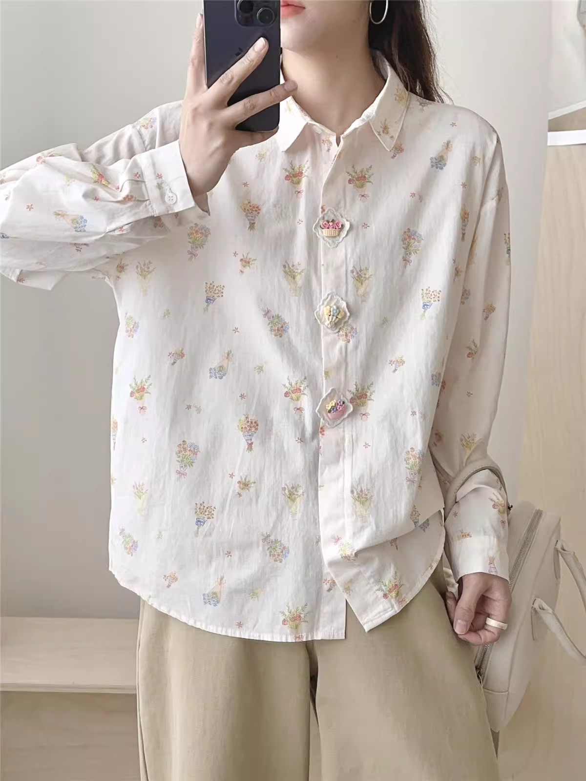 Áo sơ mi cotton in họa tiết bó hoa tươi phong cách mới Xuân 2025 Dream Box, cổ trụ, tay dài, dáng rộng, họa tiết hoa ngọt ngào