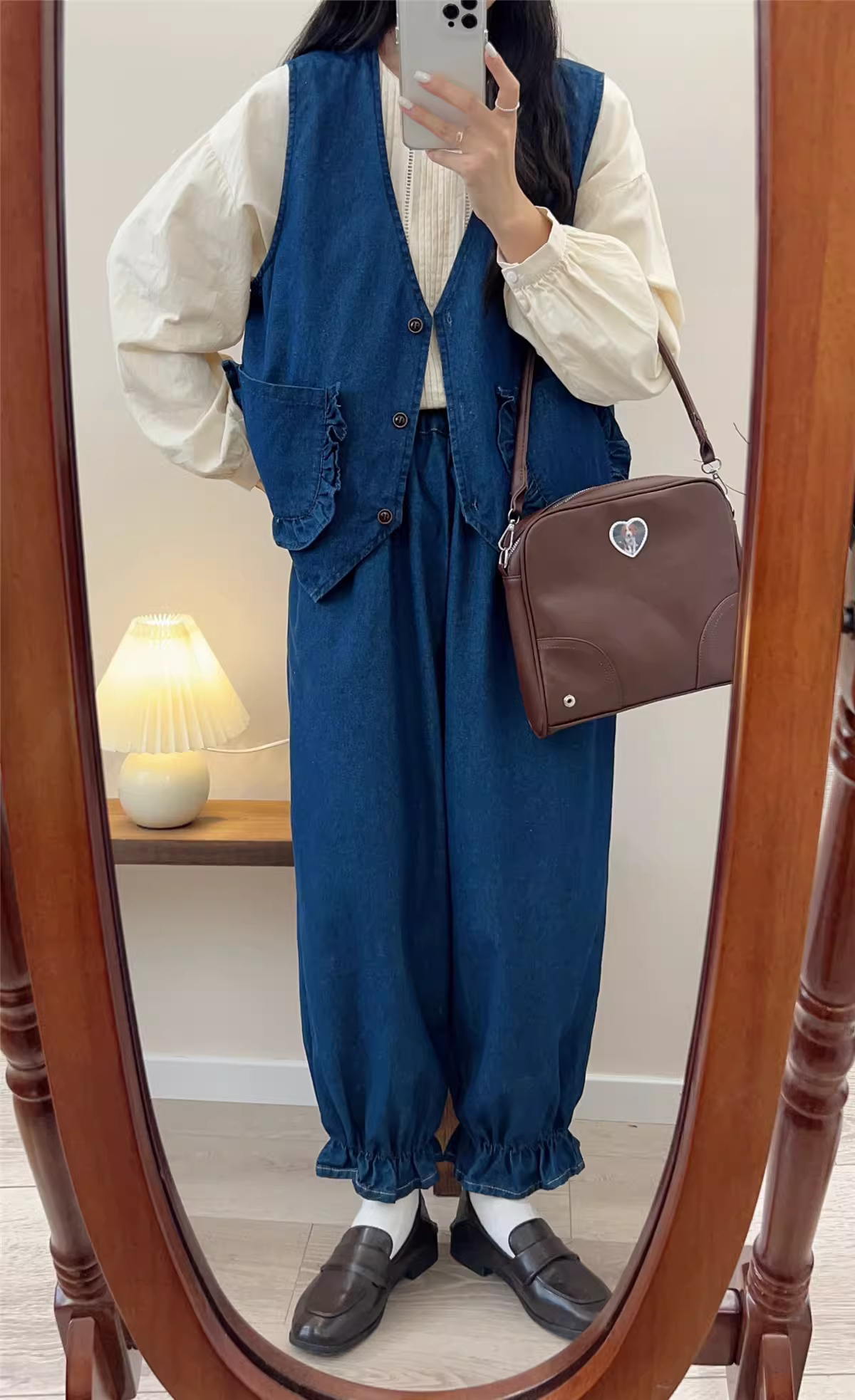 Bộ vest denim phối túi bèo nhún phong cách mới Thu 2023 Dream Box, quần jean lưng thun viền bèo, dáng rộng dành cho nữ