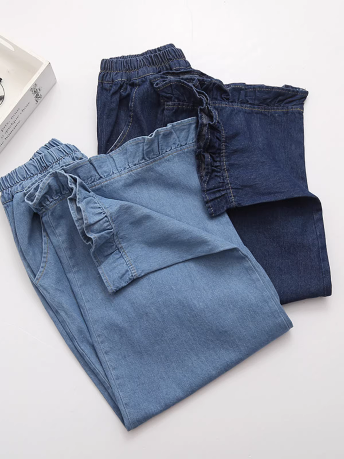 Quần jeans dáng rộng lưng cao, thiết kế xếp ly nghệ thuật, phối vải đa năng, kiểu dáng mới Xuân 2025, thương hiệu Dream Box