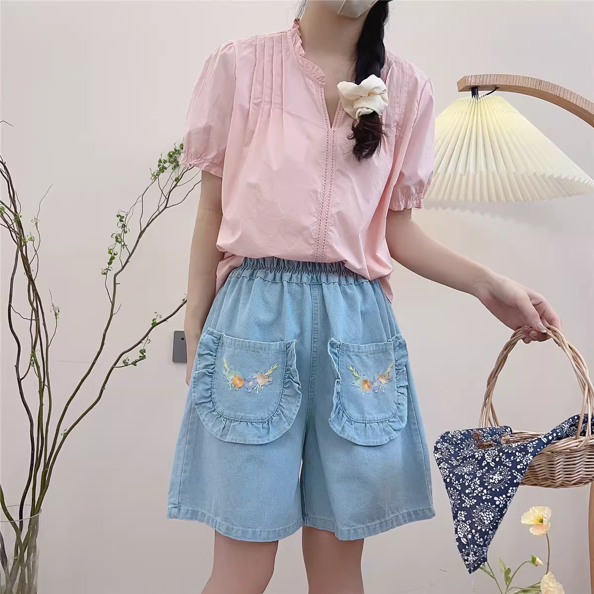 Dream Box 2023 Mùa Hè Phong Cách Mới Tươi Mát Thêu Hoa Xù Lông Túi Co Giãn Giảm Béo Quần Short Denim Rộng