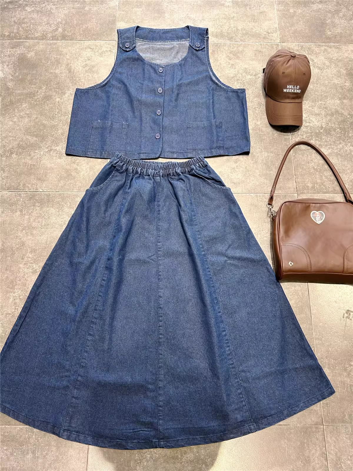 Váy denim xếp ly ba chiều kiểu mới Xuân 2024 Dream Box, chân váy tám lớp, lưng thun, dáng chữ A, màu trơn, dài ngang đùi