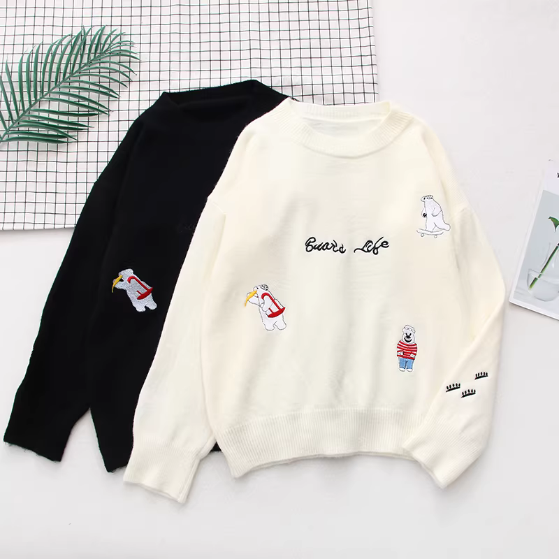 Áo len nữ dáng rộng cổ tròn thêu hình gấu hoạt hình dễ thương Dream Box Thu 2024 đa năng, tươi mới