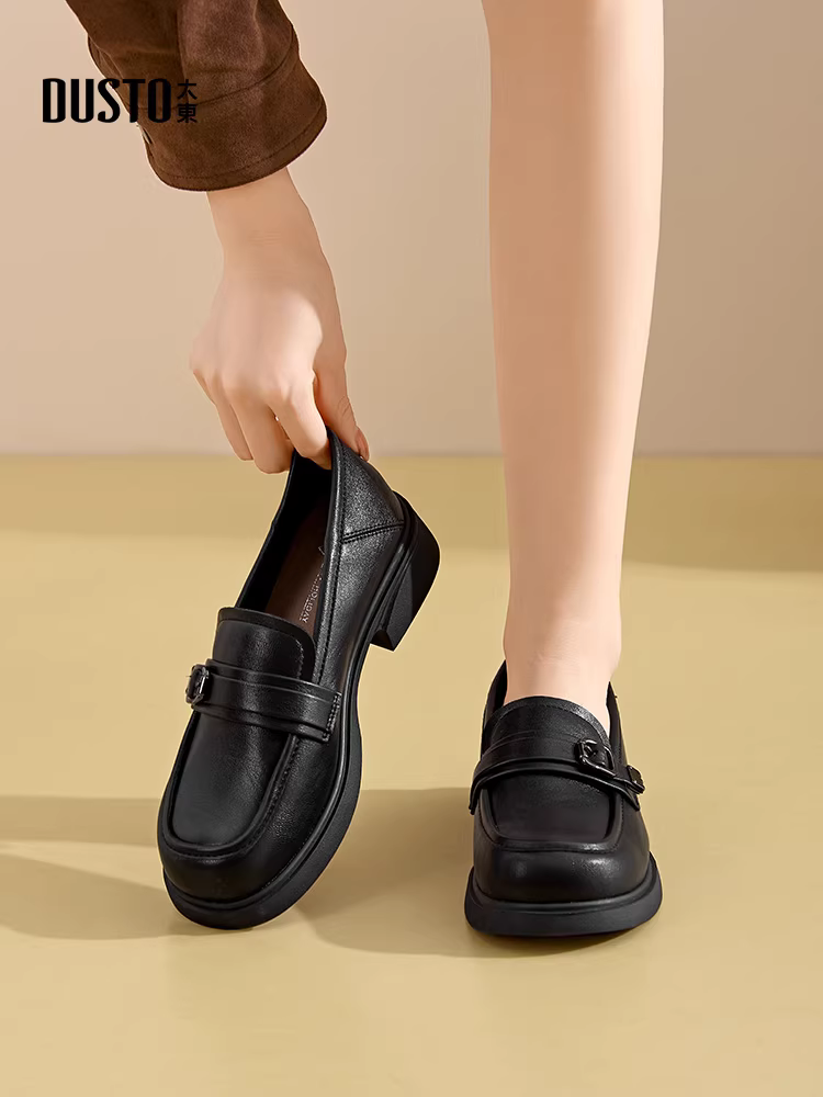 Giày da nhỏ kiểu Anh Dadong màu đen dành cho nữ 2025, mẫu mới mùa thu, kiểu lười, đế mềm, giày đơn, giày lười đế dày nữ