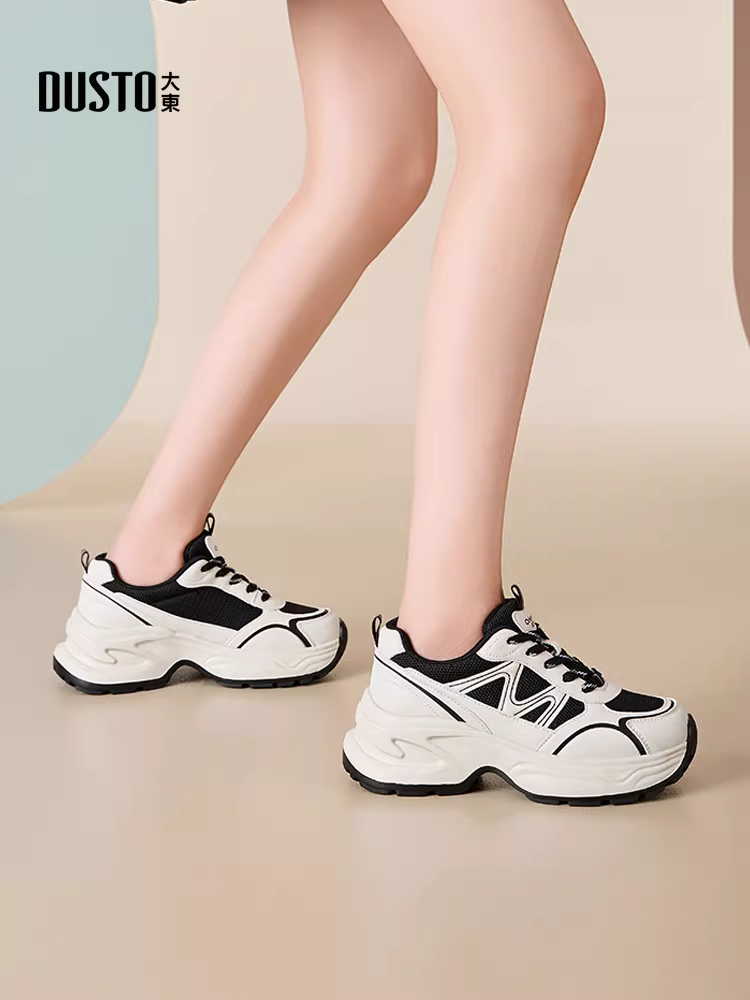 Giày thể thao đế dày màu bạc dành cho nữ, kiểu mới thu đông 2025, giày thể thao đa năng, phong cách thường ngày dành cho nữ.