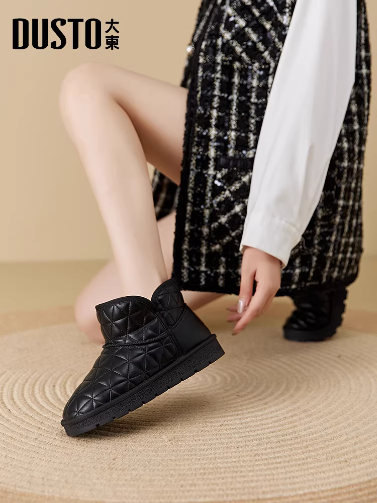 Giày bốt tuyết trắng Dadong dành cho nữ, mùa đông 2025, kiểu mới đế dày lót lông cừu, giày ngắn giữ ấm chống trơn trượt, giày bông Đông Bắc.
