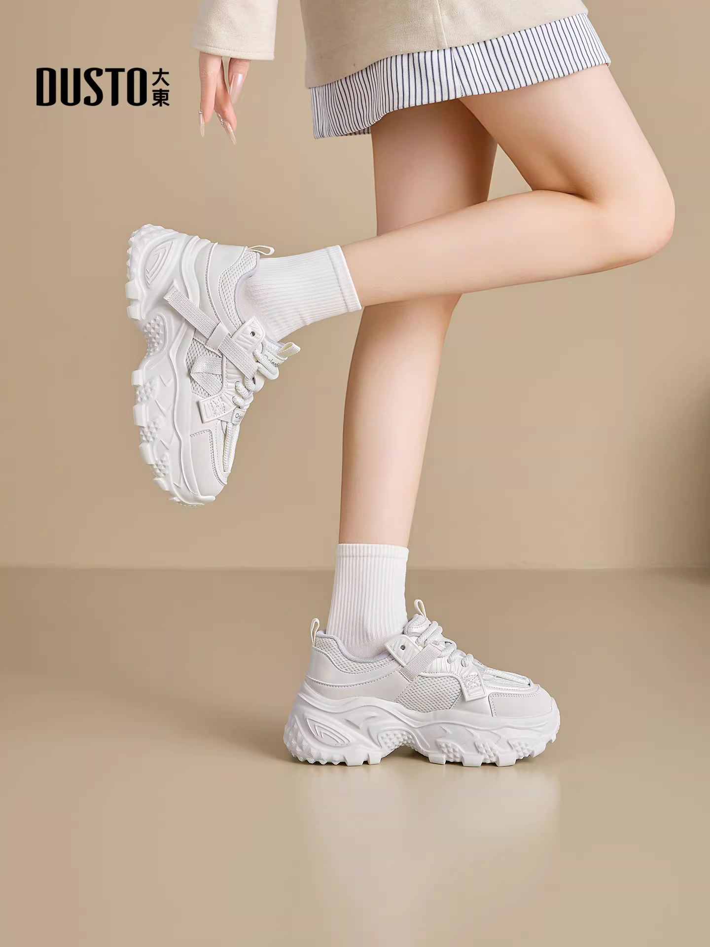 Giày thể thao đế dày nữ, mẫu mới thu đông 2025, giày rất thời trang, giày thể thao đa năng, phong cách thường ngày.