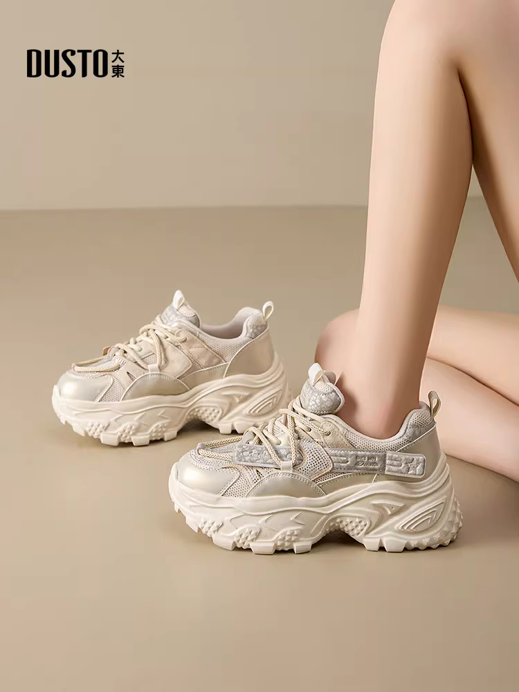 Giày thể thao đế xuồng nữ 2025 mới thu đông, chất liệu lưới thoáng khí, giày tăng chiều cao dành cho nữ nhỏ nhắn