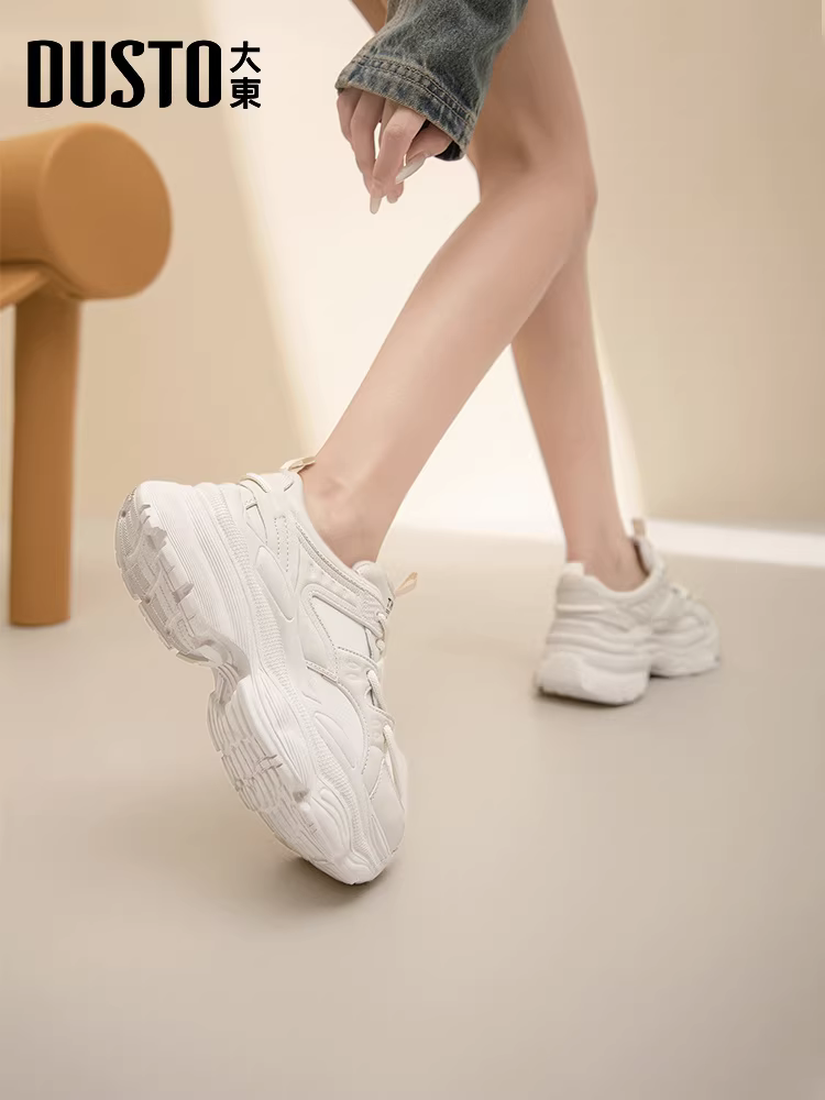 Giày thể thao đế dày nữ 2025 kiểu mới thu đông màu đen tăng chiều cao, giày thể thao thường ngày