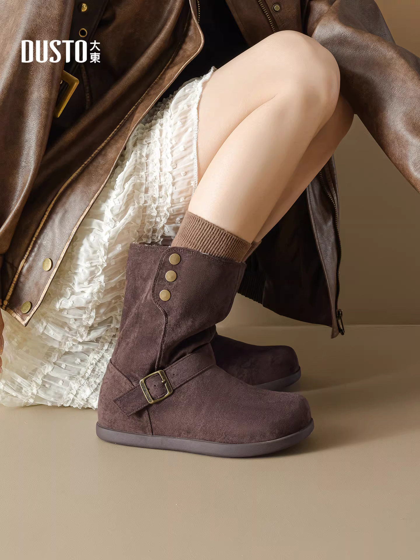 Giày bốt tuyết nâu Dadong dành cho nữ 2025, mẫu mới mùa đông, lót bông ấm áp, giày bông ấm, kiểu cổ điển Birkenstock, bốt ngắn đi tuyết.