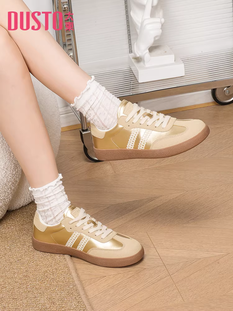 Giày thể thao ren Dadong dành cho nữ, mẫu mới Thu Đông 2025, đế dày, đa năng, màu trắng, kiểu dáng năng động.