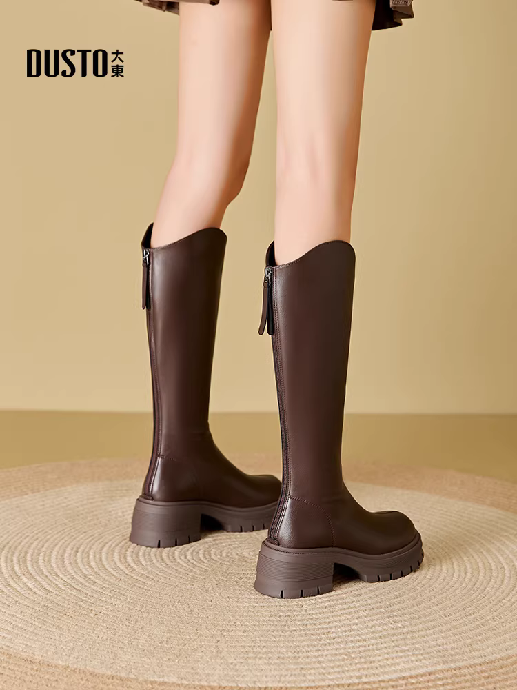 Giày bốt Dadong Maillard dành cho nữ, mùa thu đông 2025, mẫu mới phổ biến, đế dày, cổ cao, kiểu đi cưỡi ngựa, màu nâu.