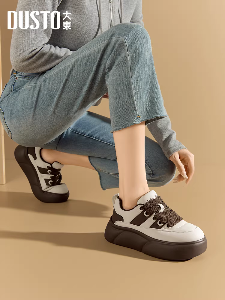 Giày bánh mì Dadong dành cho nữ 2025, giày mùa thu đông mới, giày nữ đế dày tăng chiều cao, giày thể thao trắng, giày thể thao thường ngày, giày ván.