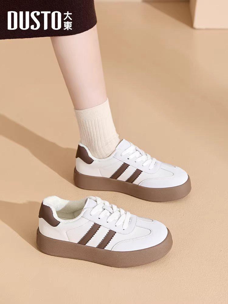 Giày thể thao nữ đế dày, mẫu mới thu đông 2025, giày thể thao lót lông, giày trắng đa năng.