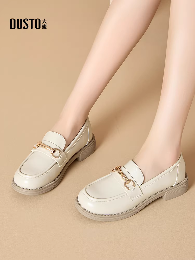 Giày lười nữ Dadong kiểu dáng mới mùa thu đông 2025, màu nâu, chất liệu da cổ điển, giày bệt đi làm nữ