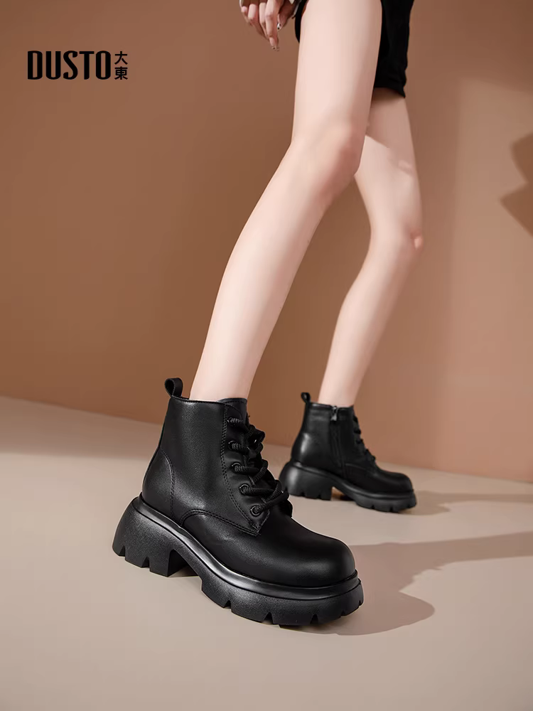 Váy Dadong phối với bốt Martin nữ, kiểu mới 2025, bốt ngắn phong cách Anh quốc đang thịnh hành, bốt đế dày màu đen dành cho nữ, mùa thu đông.