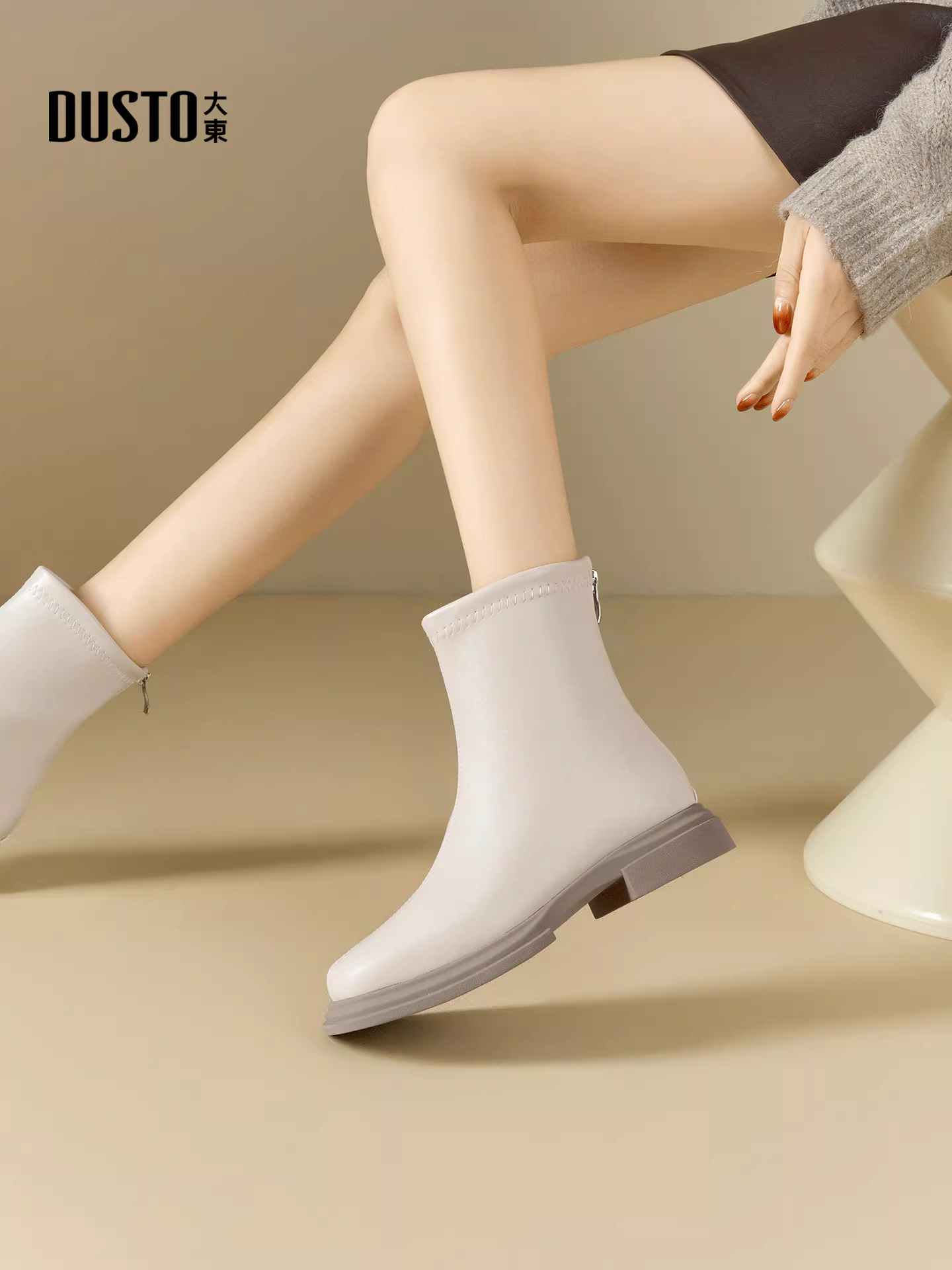 Giày bốt ngắn kiểu Anh thời trang Dadongju dành cho nữ 2025, mẫu mới mùa thu, màu đen, gót thấp, kiểu dáng ôm sát, giày Chelsea nữ