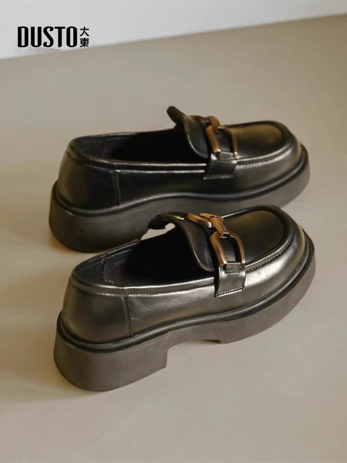 Giày lười đen Dadong dành cho nữ, kiểu mới thu đông 2025, kiểu Anh, mũi rộng, giày da nhỏ, đế dày tăng chiều cao, giày JK nữ.