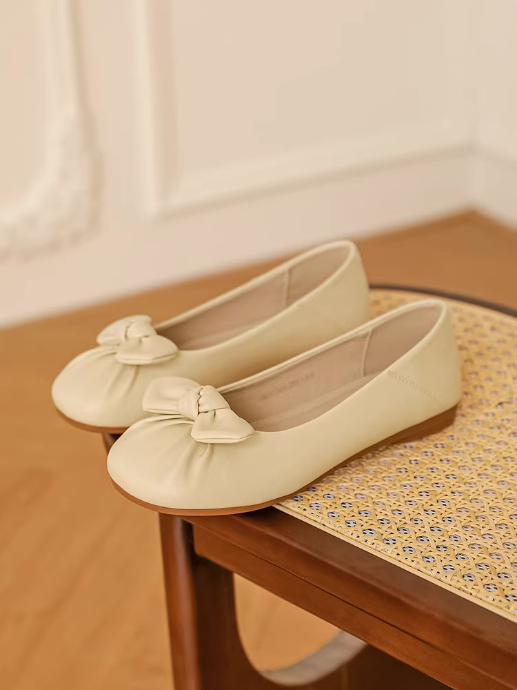 Giày nữ Dadong miệng nông đế thấp mùa thu mới 2025, đế mềm da mềm, nơ điệu đà, giày nữ đi dự tiệc, giày nhẹ nhàng dịu dàng