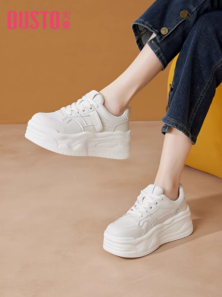 Giày thể thao trắng Dadong dành cho nữ 2025, mẫu mới phổ biến, đa năng, mũi tròn, đế dày, giày mùa thu đông, giày thường ngày cho nữ