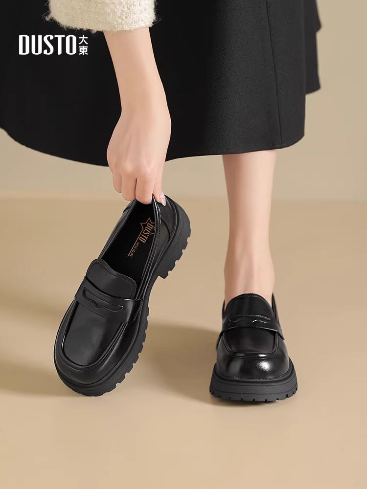 Giày lười kiểu Anh Dadong dành cho nữ, giày đen mới mùa thu đông 2025, giày đơn đế dày gót cao, giày da nhỏ kiểu lười.