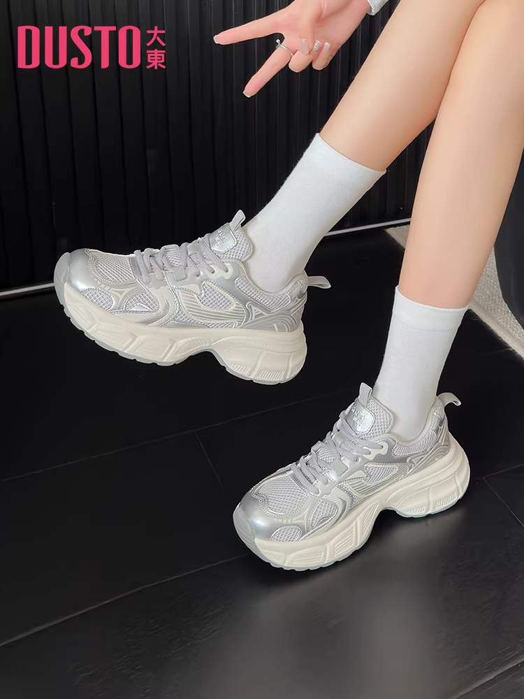 Giày thể thao đế dày cho nữ, mẫu mới năm 2025, giày mùa thu đông phổ biến, giày thể thao nhẹ, tăng chiều cao, phong cách thường ngày dành cho nữ.