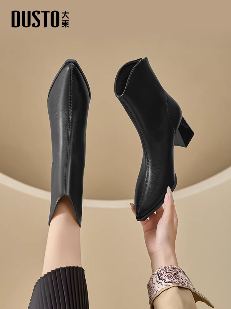 Giày bốt ngắn mũi nhọn Dadong dành cho nữ 2025 giày bốt mùa thu đông mới Giày bốt nữ Chelsea giày bốt dáng ôm phong cách Pháp giày cao gót màu đen